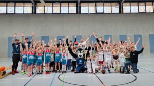 Mehr über den Artikel erfahren Erfolgreicher Turnierauftakt in Güstrow