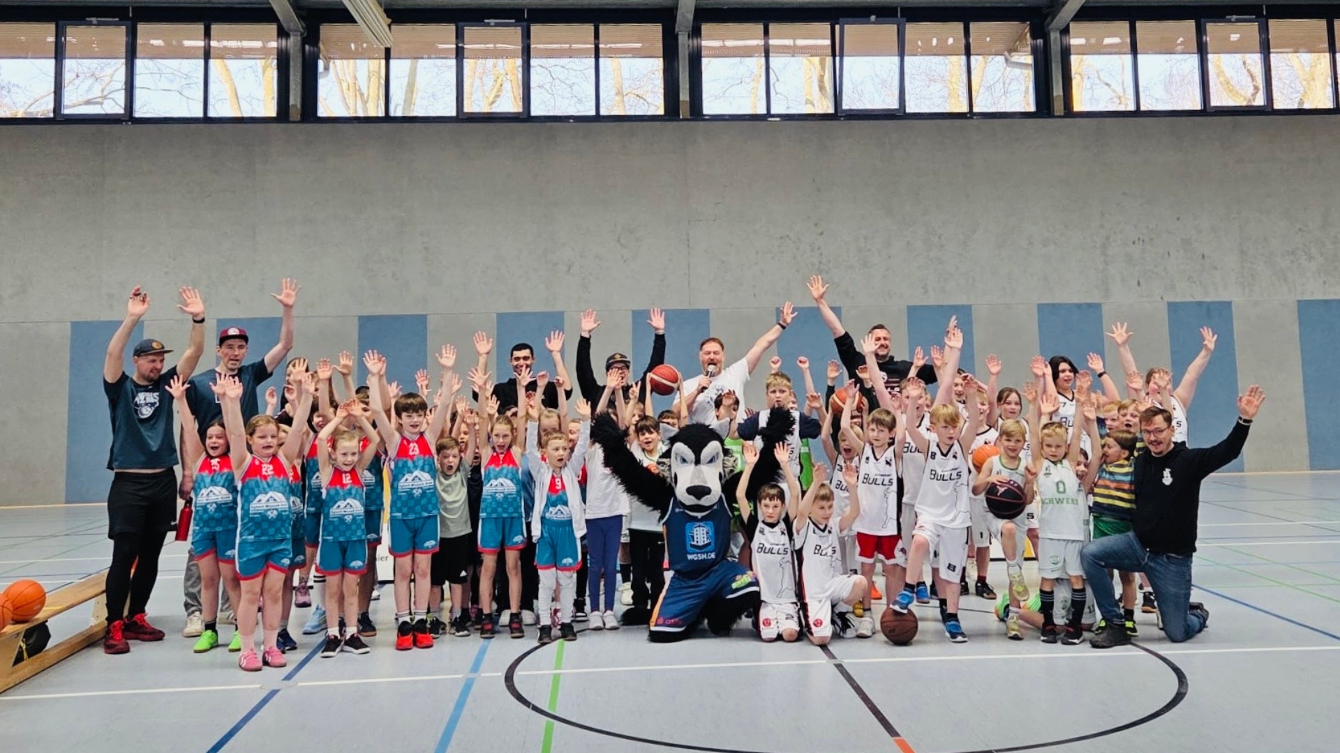 Mehr über den Artikel erfahren Erfolgreicher Turnierauftakt in Güstrow