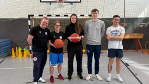 Mehr über den Artikel erfahren Prohner Schülerschaft aktiv in der Halle